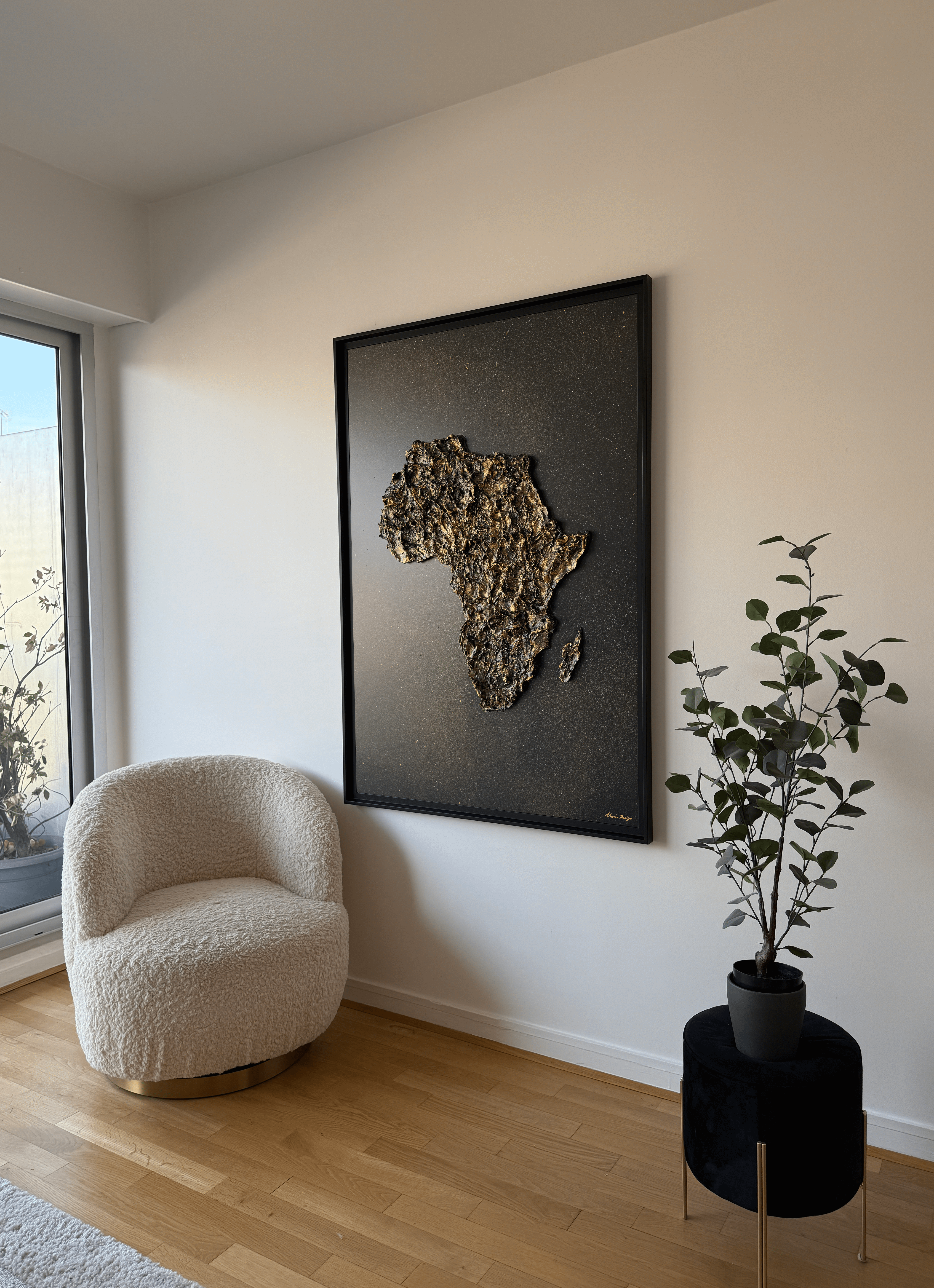 Black and gold Africa map painting