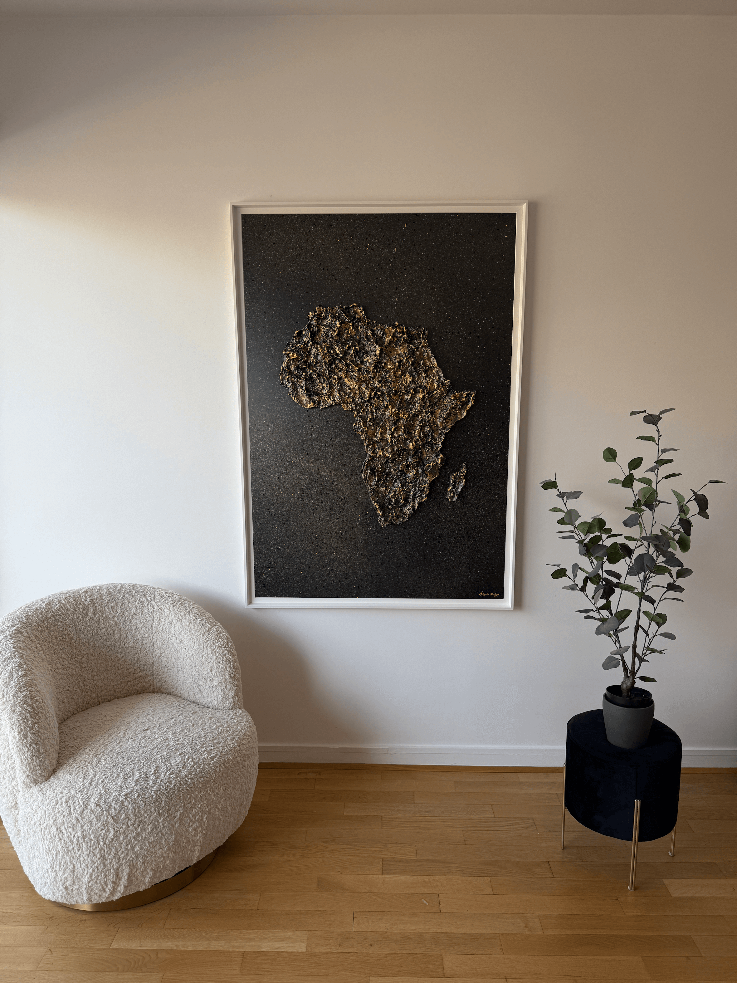 Black and gold Africa map painting