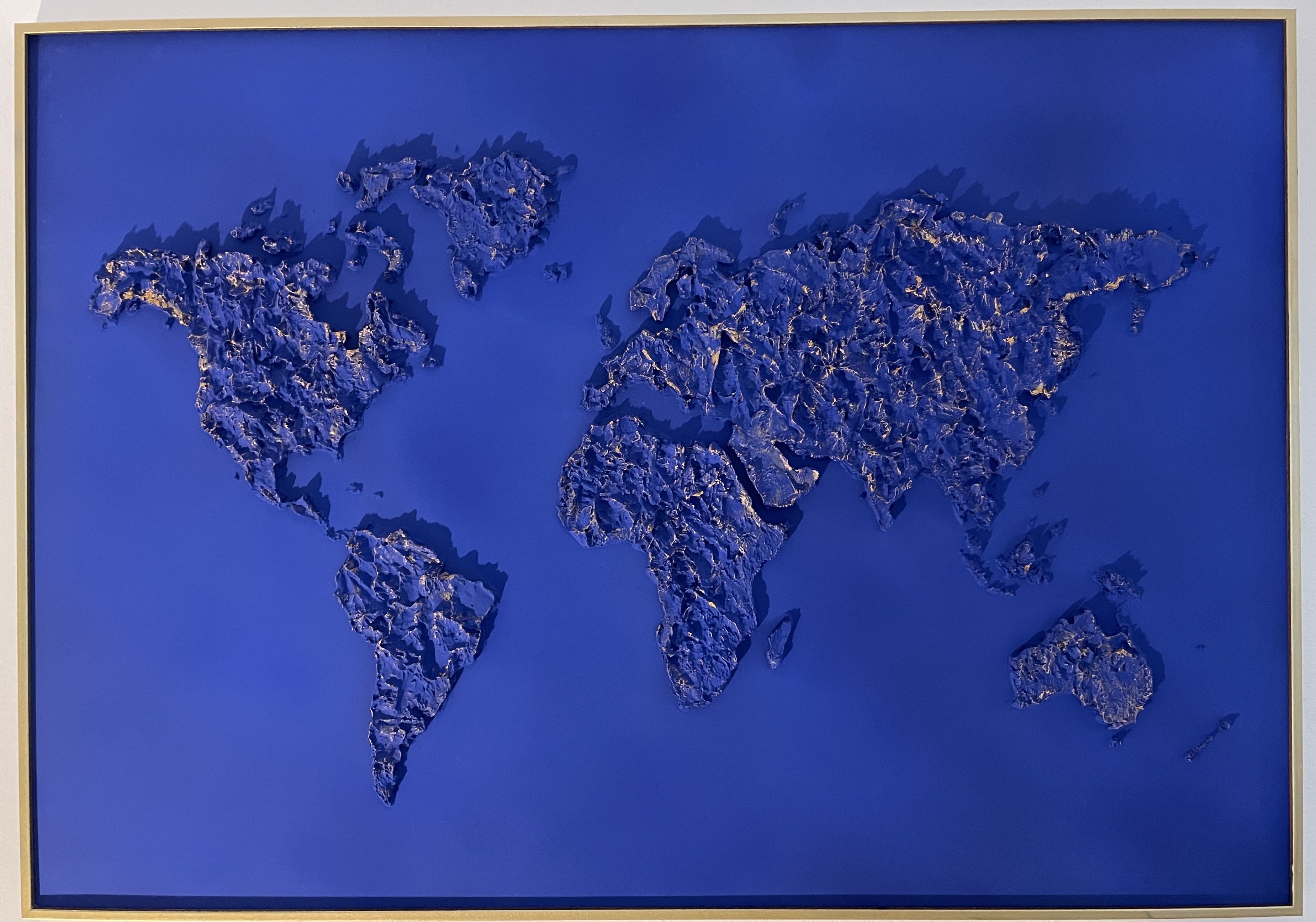 Klein Blue Relief World Map Table