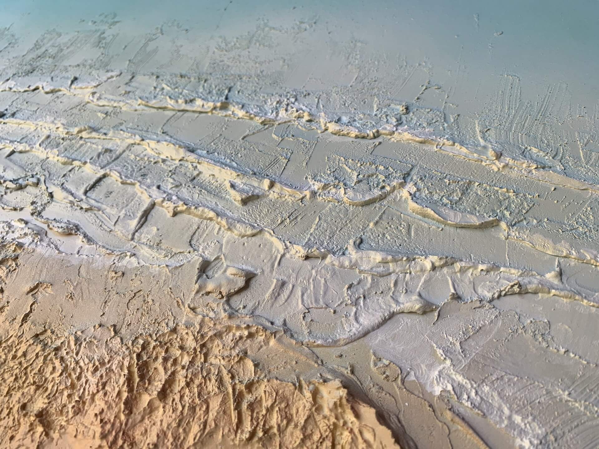 tableau de plage à vol d'oiseau, vue de près. Zoom sur le relief