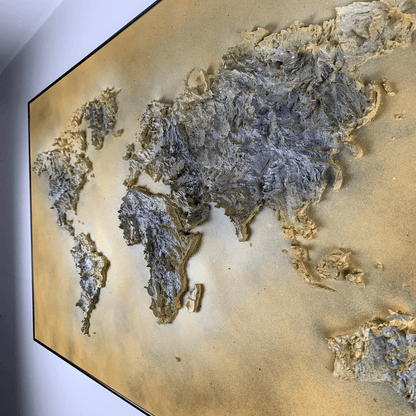 tableau de mappemonde en relief, vue transversale, touches de gris